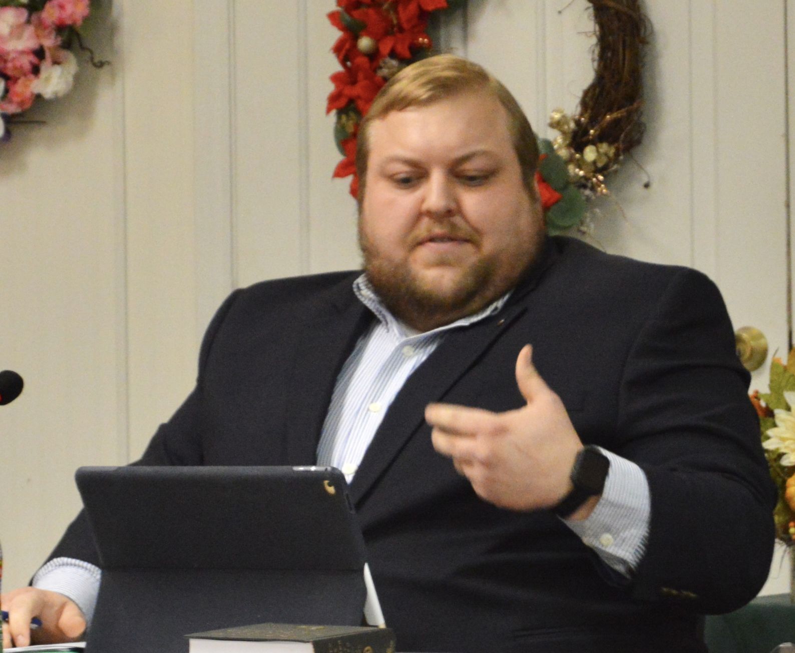 Mount Carmel proposes ordinance prohibiting dog tethering